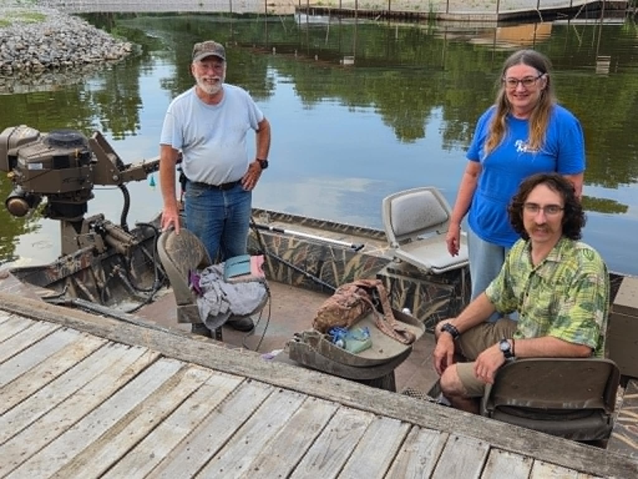 Guests at the boat dock at Southshore Resort ready for a lake adventure